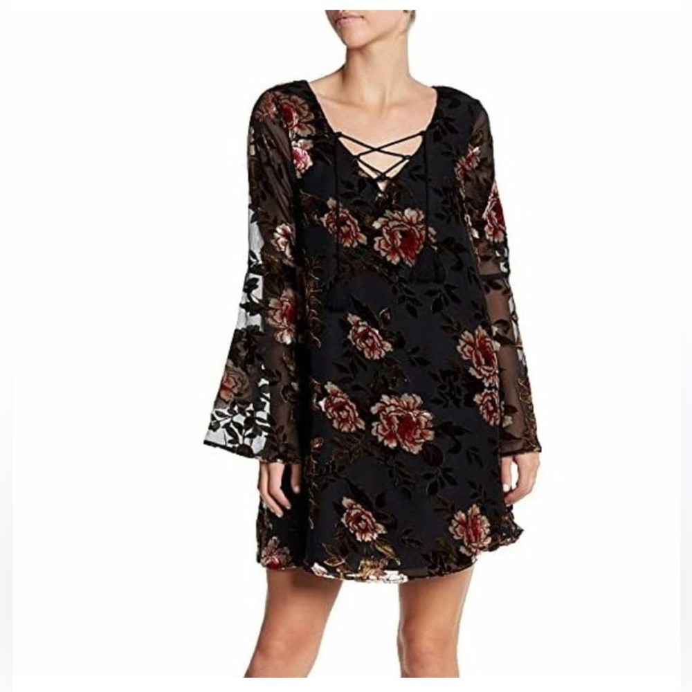 Cupcakes & Cashmere Chic Black Garment